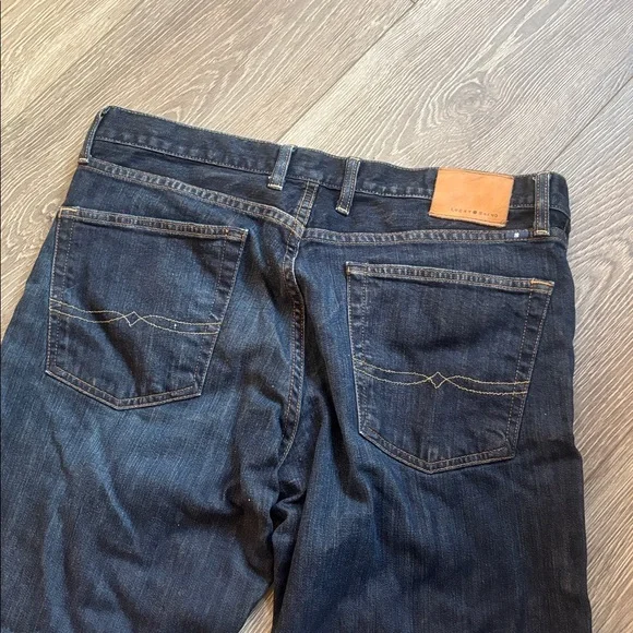 Lucky Brand Men's Deep Indigo Straight Jeans - Picture 8 of 8